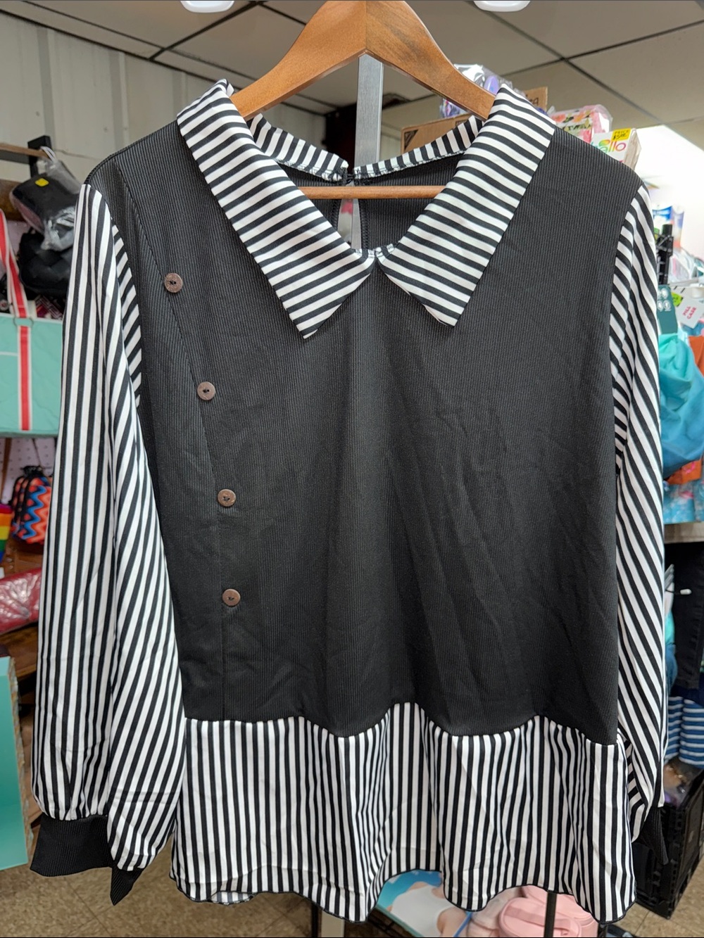 Girls' Black & White Striped Collar Long-Sleeve Top
